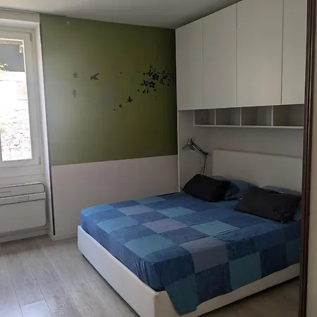33 Rose Apartmán *