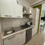 33 Rose Apartman