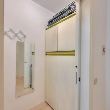 33 Rose Apartment Gardone Riviera
